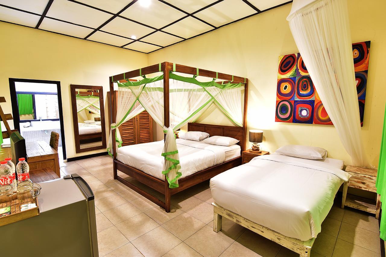 Tiga Lima Homestay Джокьякарта Экстерьер фото
